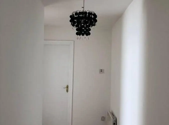 Beautiful 1-bed In Cork