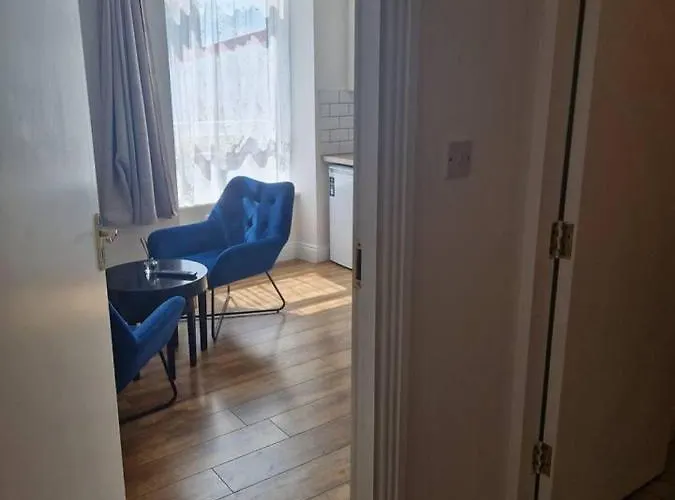 Beautiful 1-bed In Appartamento Cork