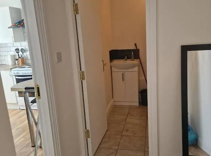 Beautiful 1-bed In *